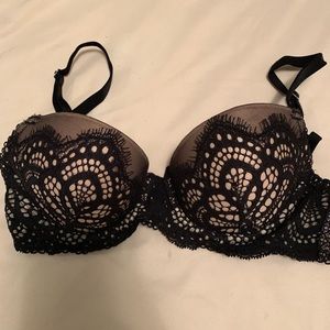 Black lace Victoria’s Secret Bra!